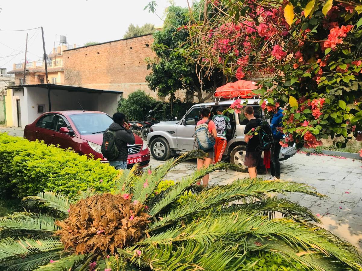 Hotel Lotus Garden Kathmandu Bagian luar foto