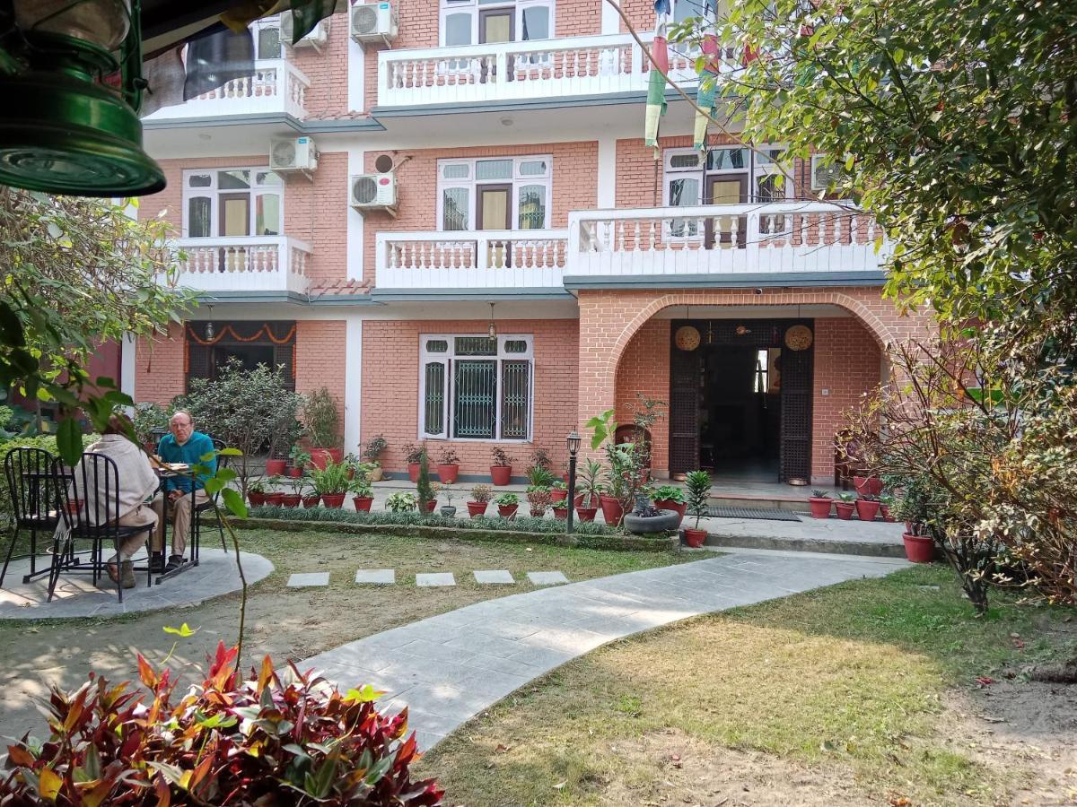 Hotel Lotus Garden Kathmandu Bagian luar foto
