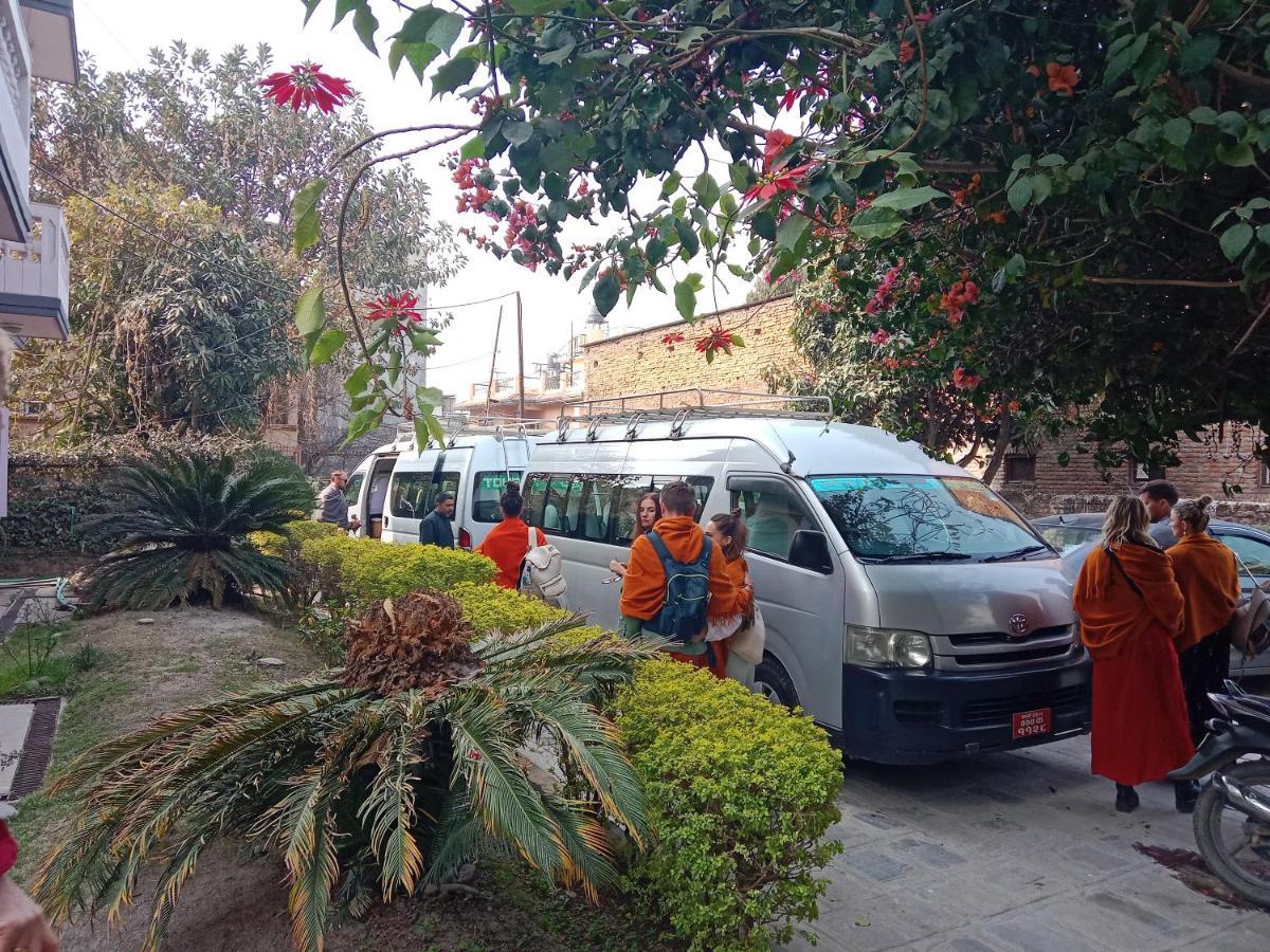 Hotel Lotus Garden Kathmandu Bagian luar foto