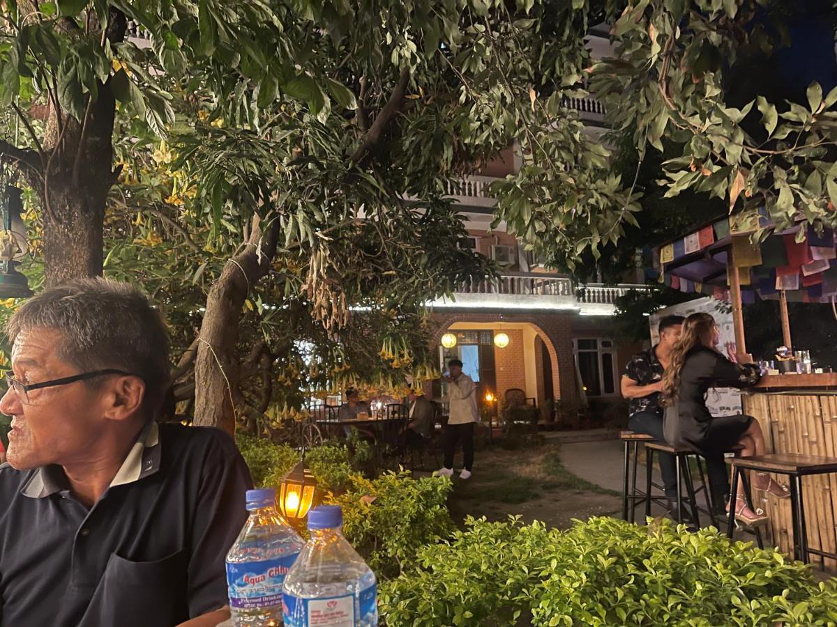 Hotel Lotus Garden Kathmandu Bagian luar foto